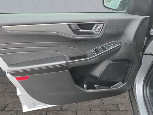 Used 2023 Ford Escape Active image 10