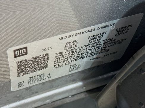 New 2026 Chevrolet Trax LT w/ Sunroof Package image 32