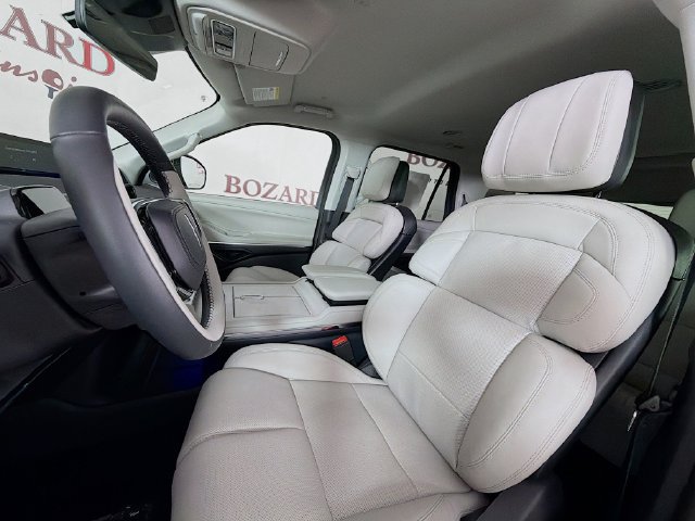 New 2026 Lincoln Navigator Premiere AWD/4WD image 22