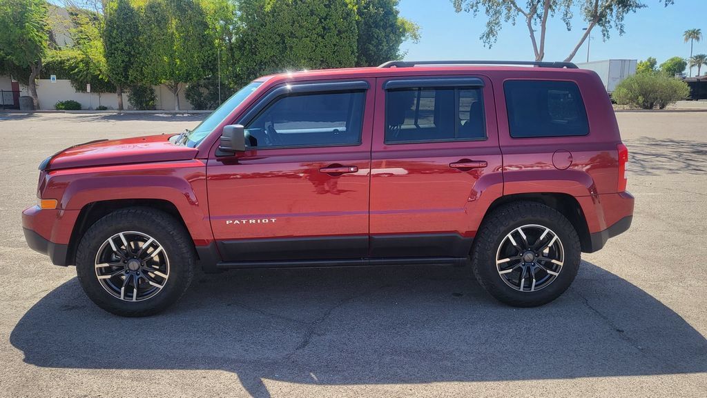 Used 2014 Jeep Patriot Latitude FWD image 7
