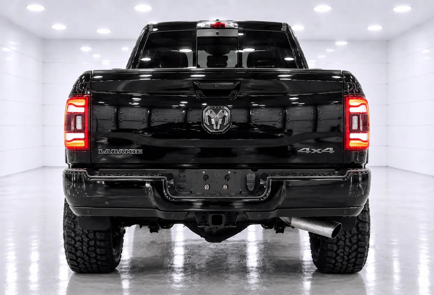 Used 2019 RAM 2500 Laramie AWD/4WD image 4