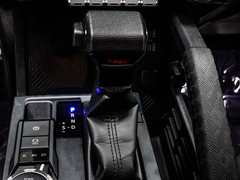 Used 2025 Toyota Tacoma TRD Sport AWD/4WD image 19