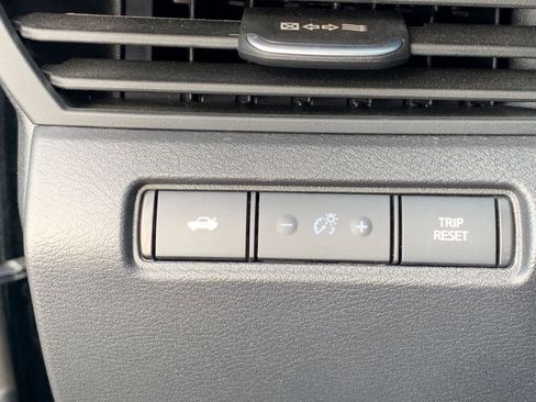 Used 2025 Nissan Altima 2.5 SV image 23