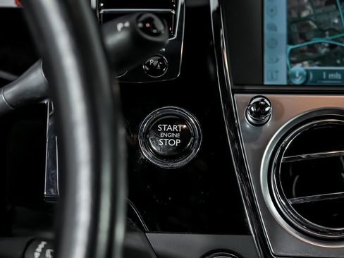 Used 2014 Rolls-Royce Wraith image 33