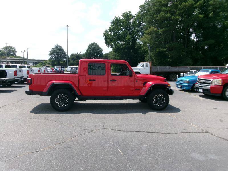 Used 2025 Jeep Gladiator Sport AWD/4WD image 5