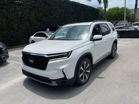 Used 2023 Honda Pilot Elite image 3