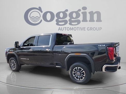 Certified 2026 GMC Sierra 3500 SLT w/ SLT Convenience Package AWD/4WD image 3