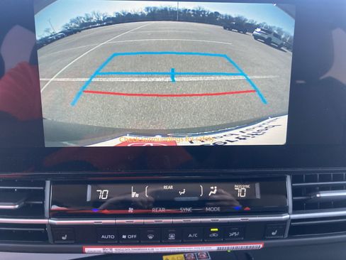 Certified 2026 Toyota Sienna XLE image 25