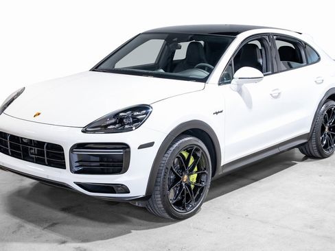 Used 2022 Porsche Cayenne Turbo S image 30