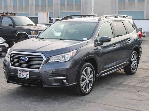 Used 2022 Subaru Ascent Limited w/ Technology Package image 3