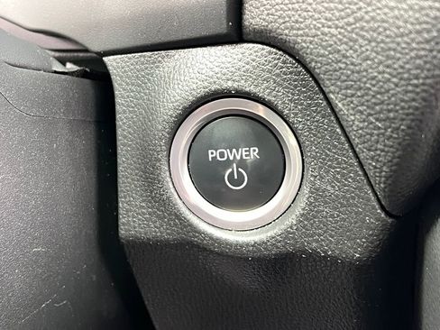 Used 2023 Toyota RAV4 SE image 28