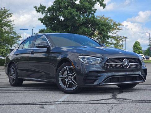 Used 2023 Mercedes-Benz E 350 4MATIC Sedan image 2