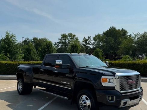 Used 2015 GMC Sierra 3500 Denali w/ Duramax Plus Package AWD/4WD image 2