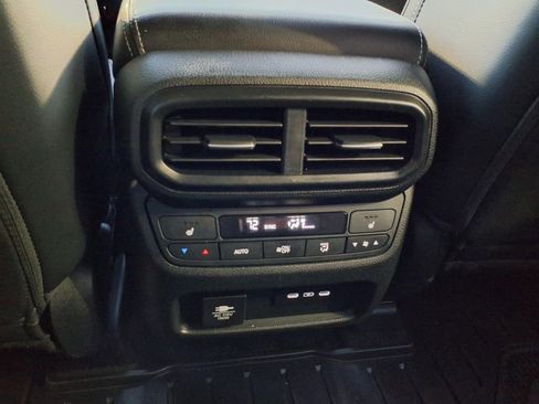 Used 2025 Honda Pilot Elite image 24