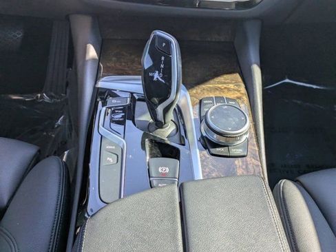 Used 2019 BMW 530e w/ Convenience Package image 16