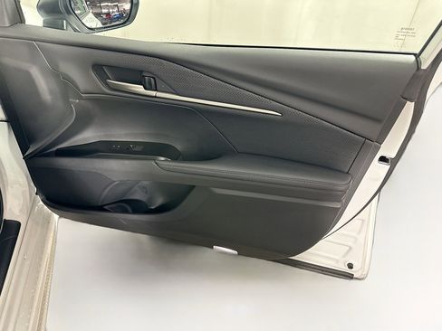 Used 2025 Toyota Camry XSE image 33