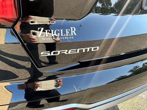 Used 2023 Kia Sorento SX image 8