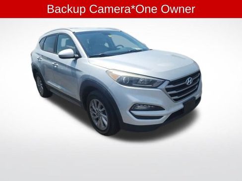 Used 2017 Hyundai Tucson SE w/ SE Popular Package 02 AWD/4WD image 3