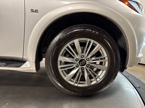 Used 2018 INFINITI QX80 4WD w/ Driver Assistance Package image 14