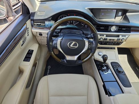 Used 2014 Lexus ES 350 w/ Premium Package FWD image 13