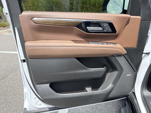 New 2026 Chevrolet Tahoe High Country w/ Sun And Tow Package AWD/4WD image 18