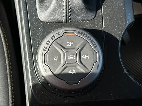 New 2025 Ford Bronco Badlands image 23