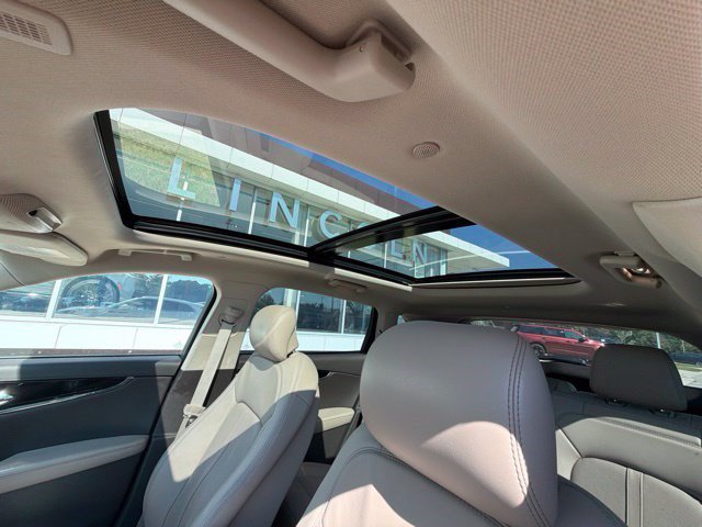 Used 2022 Lincoln Nautilus Reserve w/ Equipment Group 202A AWD/4WD image 15