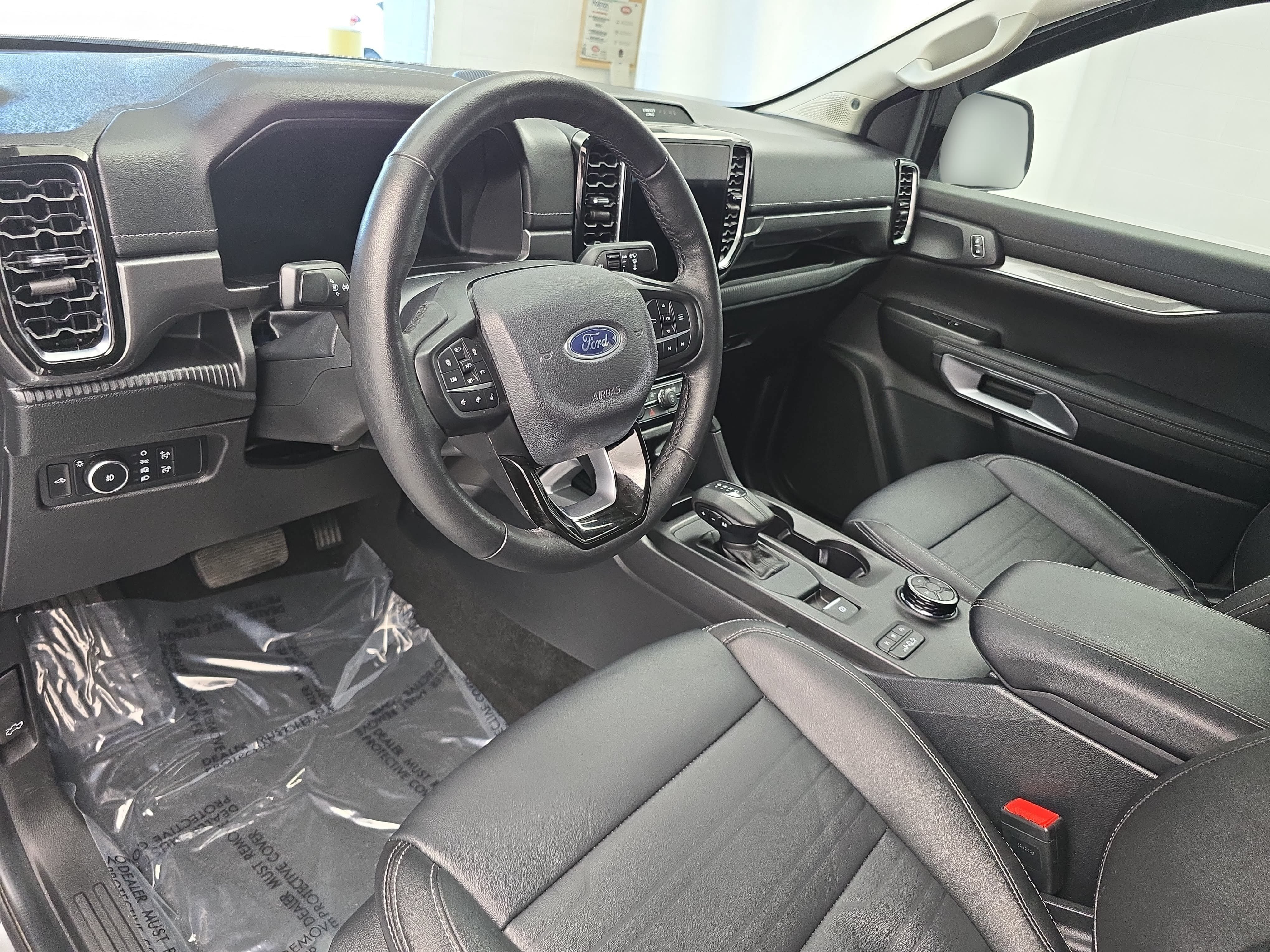 Used 2024 Ford Ranger Lariat w/ FX4 Off-Road Package AWD/4WD image 15