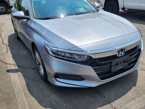 Used 2019 Honda Accord LX image 10