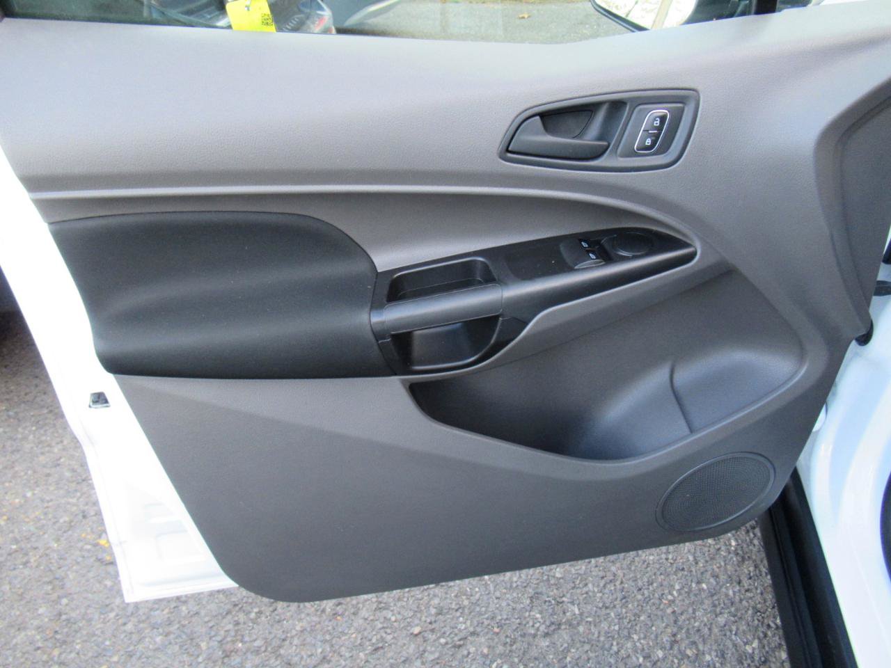 Used 2020 Ford Transit Connect XL FWD image 10