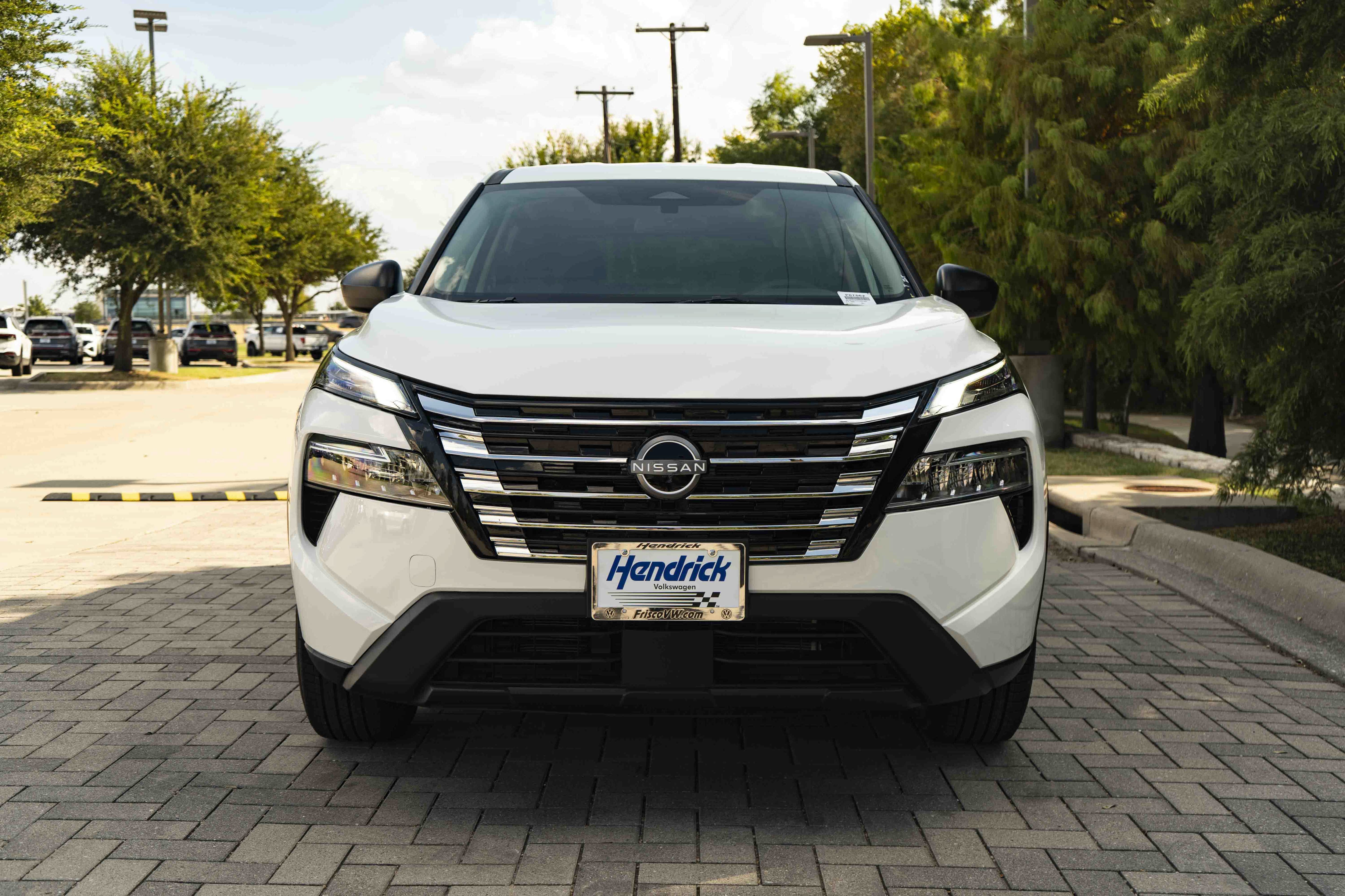 Used 2025 Nissan Rogue S FWD image 5