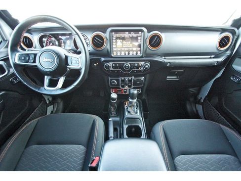 Used 2022 Jeep Gladiator Mojave w/ Cold Weather Group AWD/4WD image 10