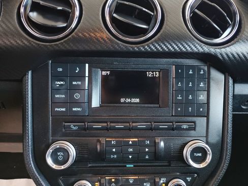 Used 2017 Ford Mustang Coupe RWD image 27