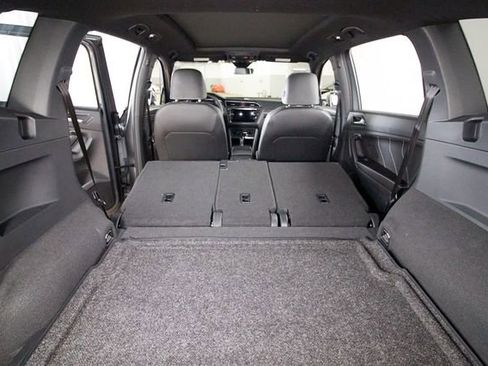 Used 2024 Volkswagen Tiguan SEL R-Line w/ MDO Package, Two-Row AWD/4WD image 26