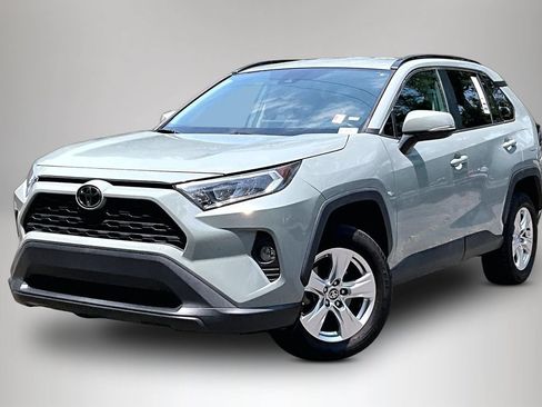 Used 2021 Toyota RAV4 XLE FWD image 1