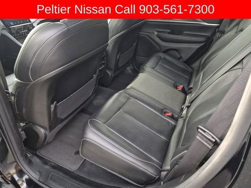 Used 2023 Jeep Grand Cherokee Limited w/ Black Appearance Package RWD image 24