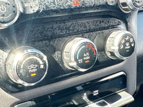 Used 2024 RAM 2500 Big Horn w/ Bed Utility Group image 15