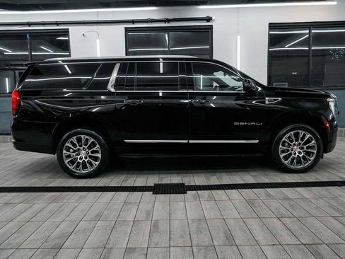 Used 2025 GMC Yukon XL Denali image 5