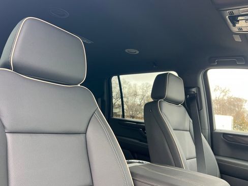 New 2026 GMC Yukon XL Elevation image 15