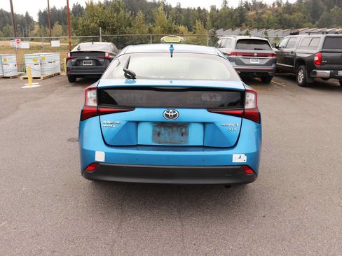 Used 2021 Toyota Prius XLE w/ Carpet Mat Package (TMS) AWD/4WD image 6