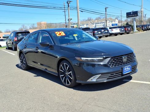 Used 2023 Honda Accord Touring image 1