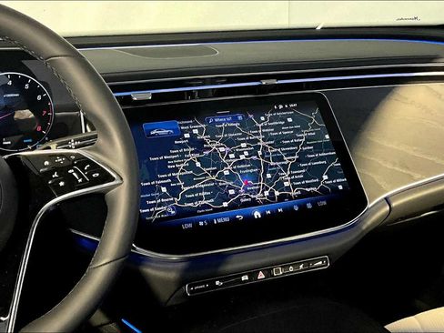 New 2026 Mercedes-Benz E 350 4MATIC Sedan image 8