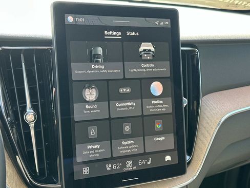 Certified 2026 Volvo XC60 B5 Plus w/ Climate Package image 35