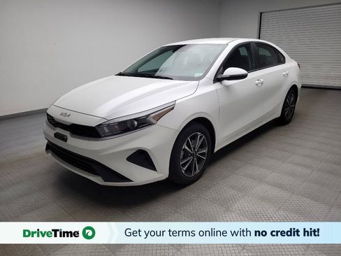 Used 2024 Kia Forte LXS w/ LXS Technology Package FWD image 1