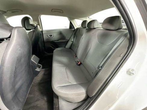 Used 2025 Kia K4 FWD image 24