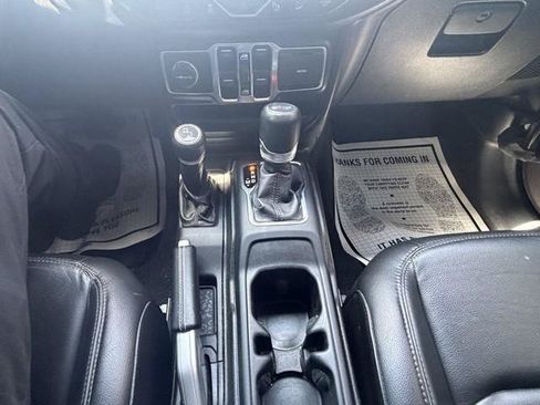 Used 2020 Jeep Wrangler Unlimited Sahara AWD/4WD image 16