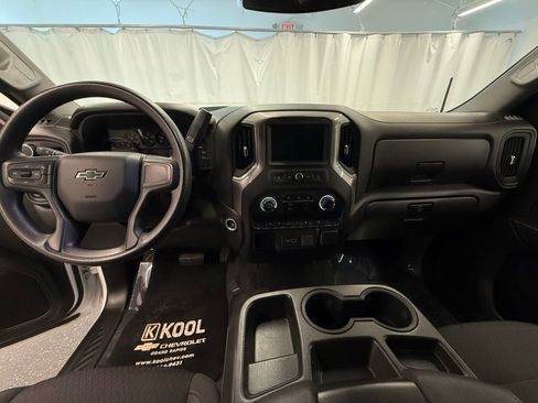 Used 2022 Chevrolet Silverado 1500 Custom Trail Boss w/ LPO, Dark Essentials Package image 17