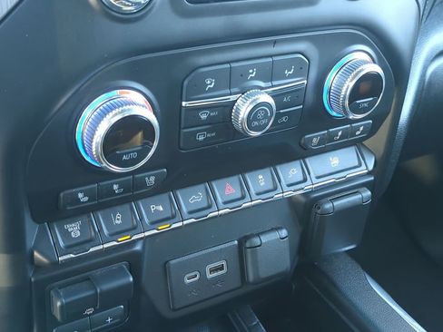 Used 2021 GMC Sierra 3500 Denali w/ Denali Ultimate Package image 18