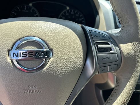 Used 2014 Nissan Altima 2.5 SL w/ Moonroof Package image 25