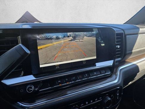 Used 2023 Chevrolet Silverado 1500 LT image 15